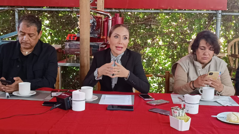Renuncia Minerva Bautista al PRD 