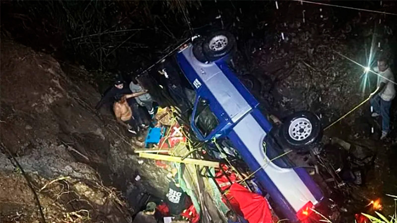 Accidente vial en el Edomex deja saldo de 3 peregrinos muertos; uno era menor de edad 