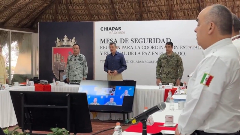 Colocan filtros sanitarios en aeropuerto de Chiapas para detectar casos de Mpox 