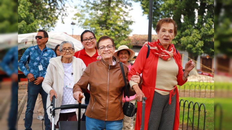 DIF Morelia celebra a los usuarios de EDAM y Asilo en la Semana del Adulto Mayor 