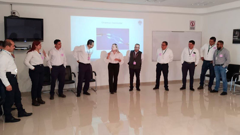Imparte Fiscalía taller de programación neurolingüística en la CFE 