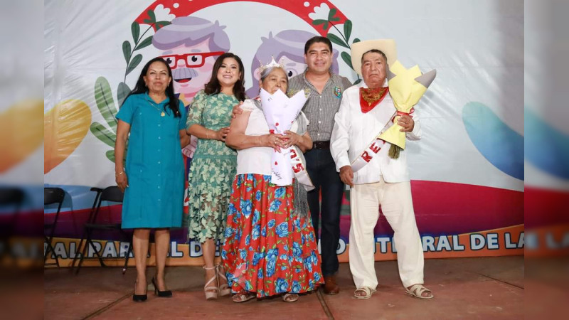 Celebra Pablo Varona sabiduría y experiencia en el Día de los Abuelos