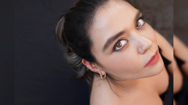 Laura Baeza visitará el Traspatio Librería con su novela “El Lugar de la Herida” 