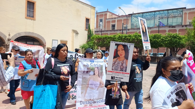 Celebran misa y marchan en memoria de los desaparecidos en Celaya, Guanajuato