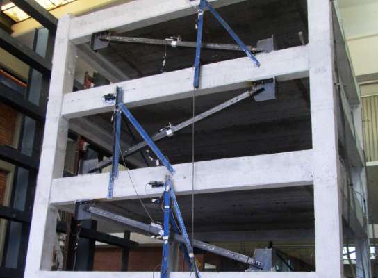 Desarrollan en la UNAM disipadores sísmicos - Foto 0 