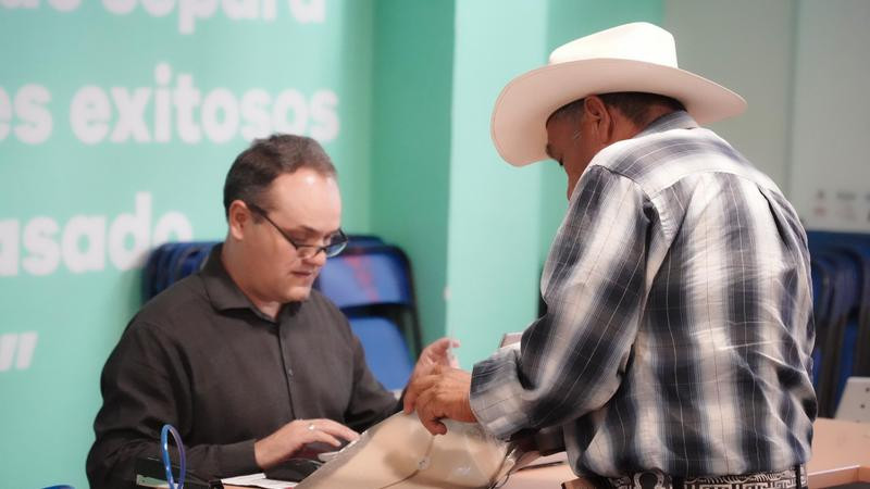 Semigrante de Michoacán apoya en trámite de pensión vitalicia estadunidense 