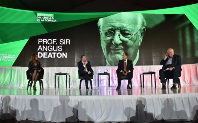 La economía mexicana, sólida para enfrentar riesgos externos: Meade Kuribreña - Foto 1 