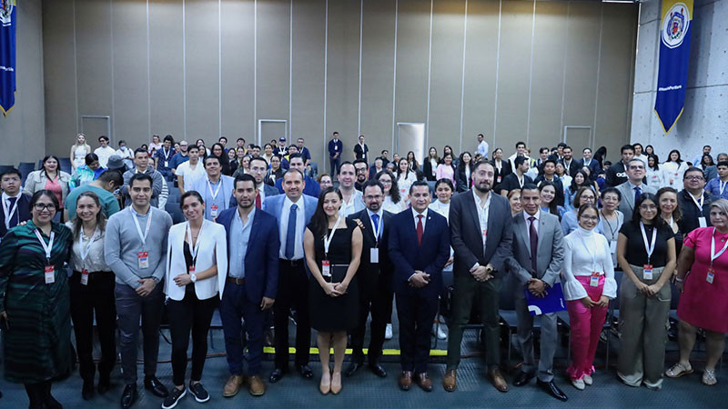 Especialistas nacionales presentan en Michoacán nuevas técnicas de cirugía vascular 