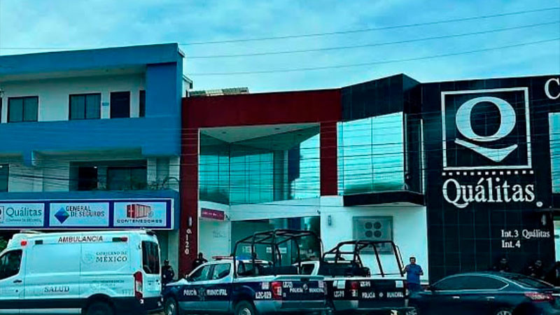 Muere hombre de un infarto al interior de oficinas del SAT en LC, Michoacán  