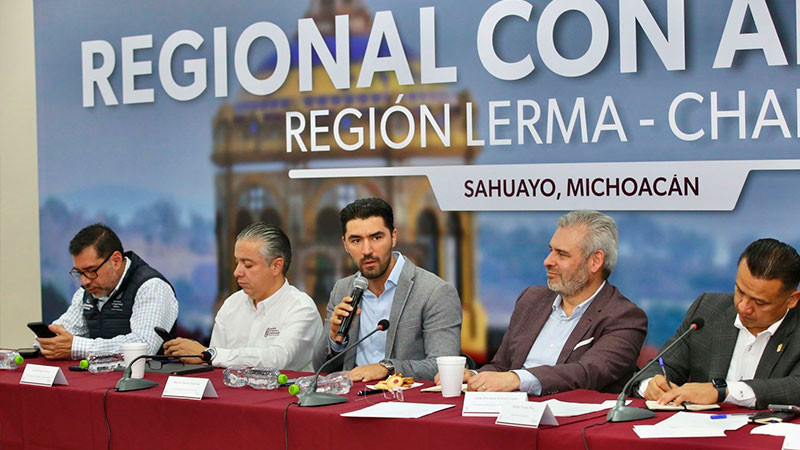En región Lerma-Chapala se ejecutaron 61 obras de infraestructura este año: Bedolla 