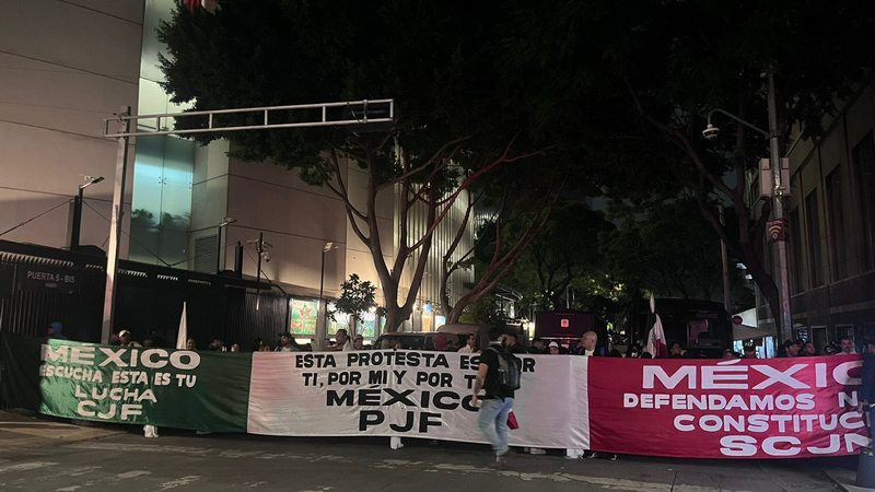 Trabajadores del Poder Judicial obstruyen accesos al Senado; buscan impedir reforma judicial 