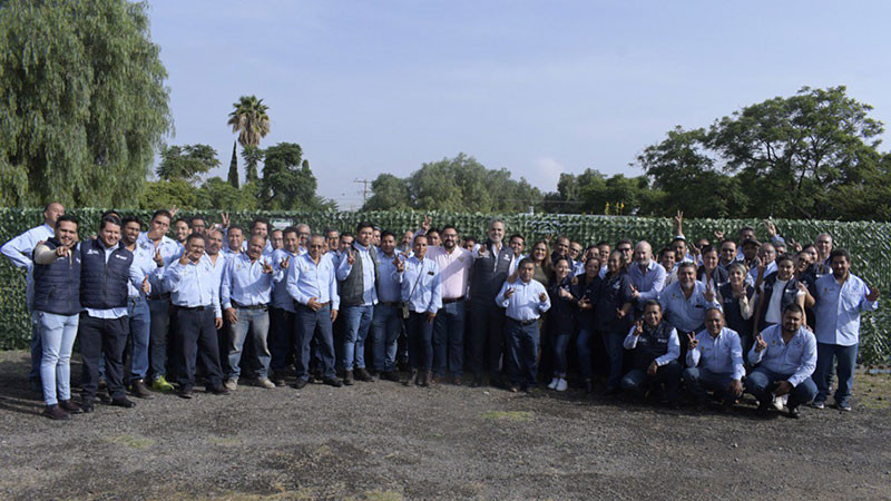 Entrega Oficial Mayor nuevas instalaciones a personal de conservación 