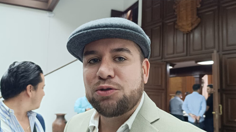 "Serenos morenos", pide diputado Reyes Galindo a quienes se andan repartiendo comisiones antes de tiempo 