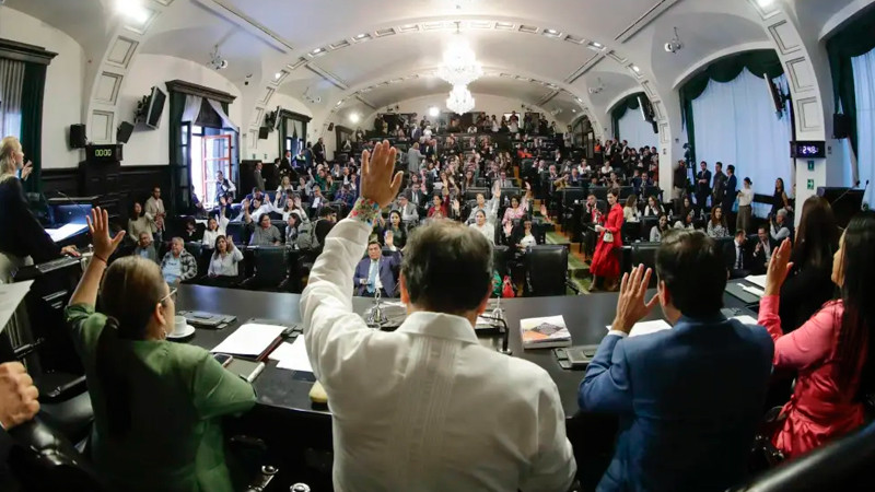 AMLO pide a senadores de oposición que no se dejen presionar por Claudio X. González 