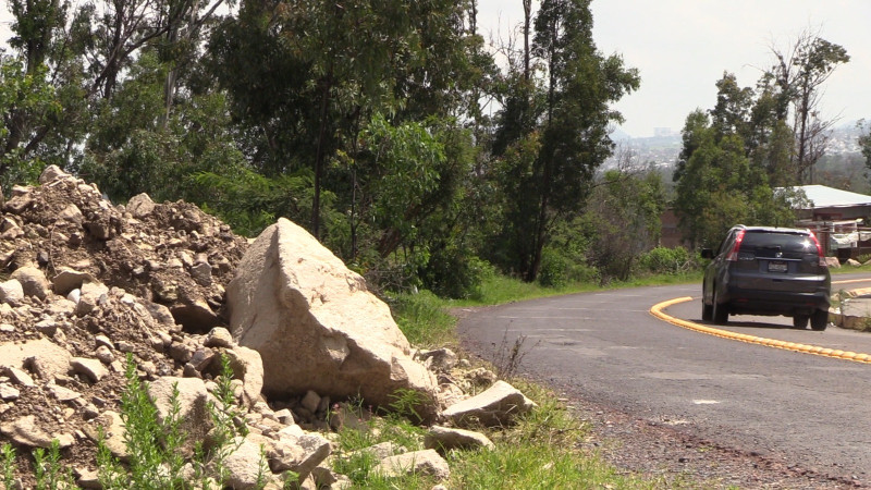 Denuncian invasión de predio boscoso en antigua carretera a Pátzcuaro