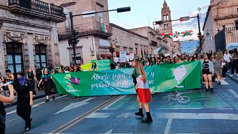  Colectivas feministas convocan a marchar por la despenalización del aborto en Morelia 