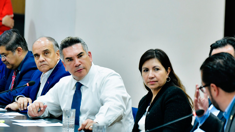 INE rechaza cambios a estatutos del PRI; peligra reelección del 'Alito Moreno' 