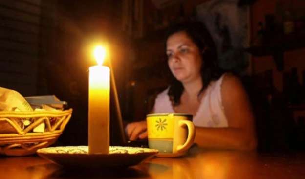 Constantes cortes de luz afectan a por lo menos 10 colonias de la capital michoacana 