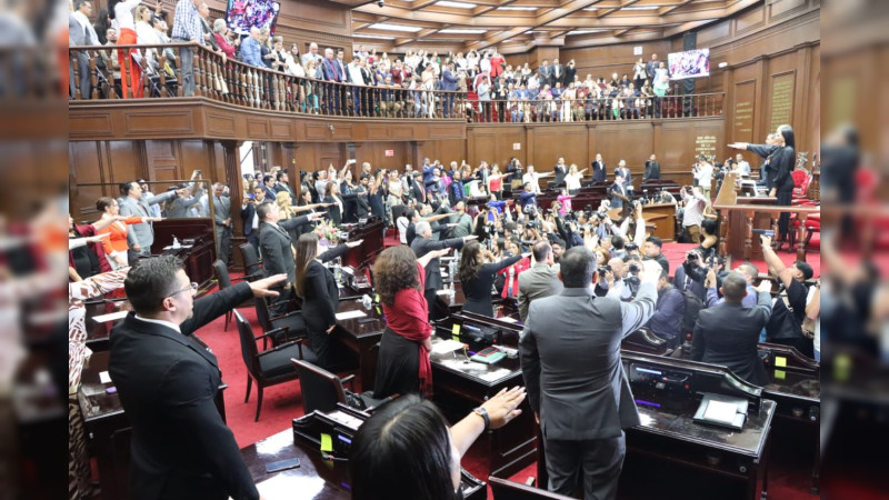 Rinden protesta diputados y diputadas de la 76 Legislatura de Michoacán