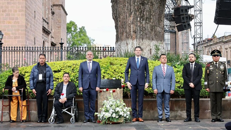 Encabeza Alfredo Ramírez  Bedolla homenaje a víctimas del 15 de septiembre en Morelia, Michoacán