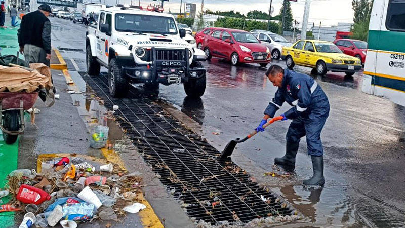 Mantiene CEPCQ trabajo coordinado para atender reportes por lluvias 