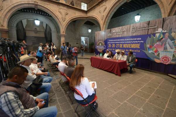 Mezcaleros michoacanos deben darse prisa para llegar a mercados internacionales: Emilio Vieyra Vargas - Foto 0 