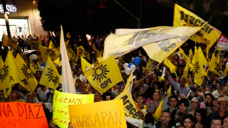 Considera AMLO que pérdida de registro del PRD debe  