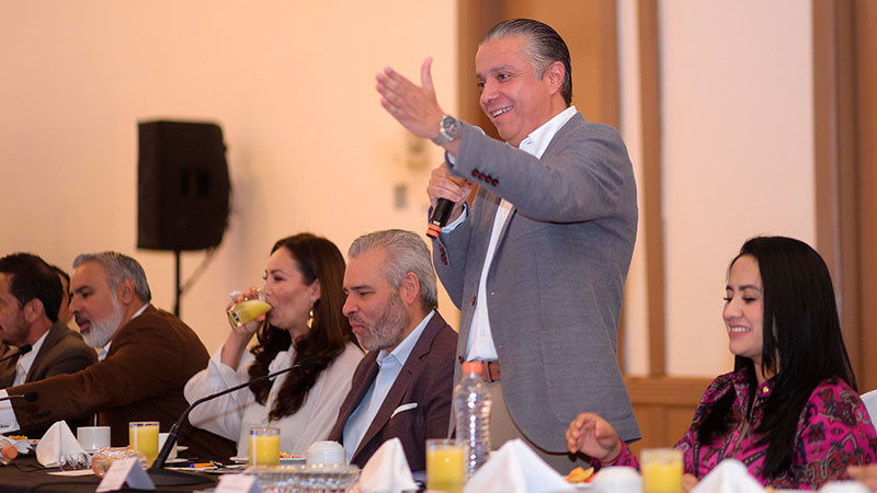 Adoptemos y difundamos obras de infraestructura de Morelia: Luis Navarro  
