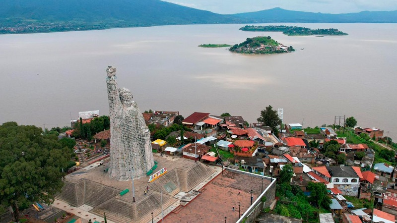 En gobierno de Bedolla la recuperación del lago de Pátzcuaro es una realidad 