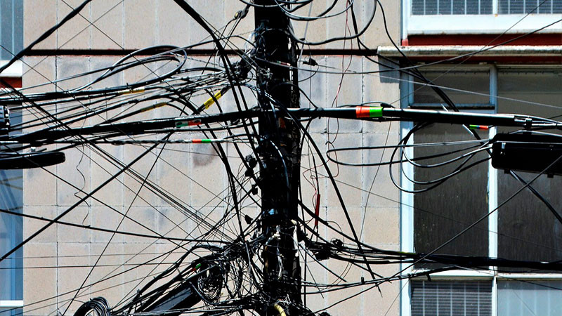 Pintor se electrocuta en Yurécuaro, Michoacán; se reporta grave 