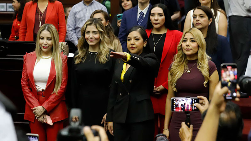 Por decisión Legislativa, Nancy Yuliana Torres Gerónimo es designada alcaldesa de Charapan 