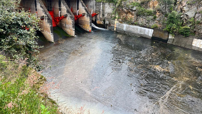 Detiene CNA desfogue de la presa de Cointzio, Michoacán 