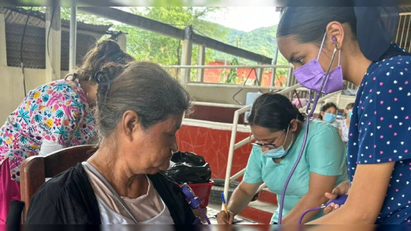 Sector salud mantiene brigadas de salud en zonas afectadas por John