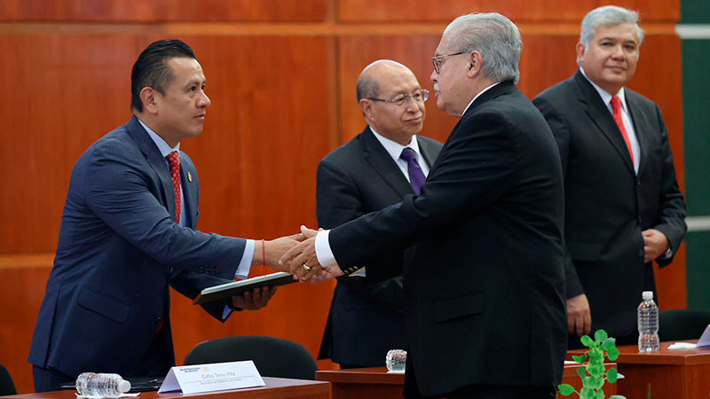 Destaca Torres Piña labor notarial al dar certeza patrimonial y jurídica a la ciudadanía 