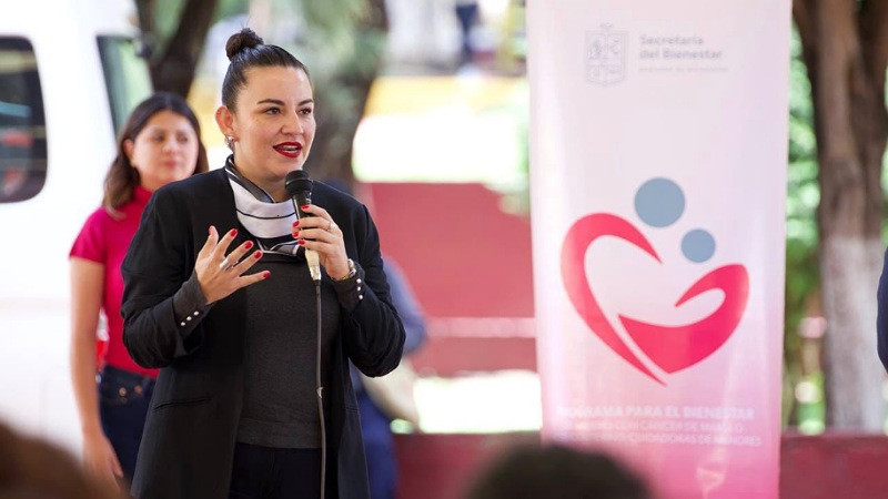 Continúa Sedebi dispersión de apoyos económicos para mujeres, niñas y niños con cáncer 