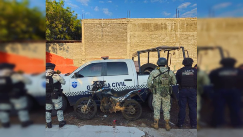 En operativo cae objetivo criminal en Apatzingán, Michoacán: Iba en Italika robada y le aseguran tres bolsitas de estupefaciente 