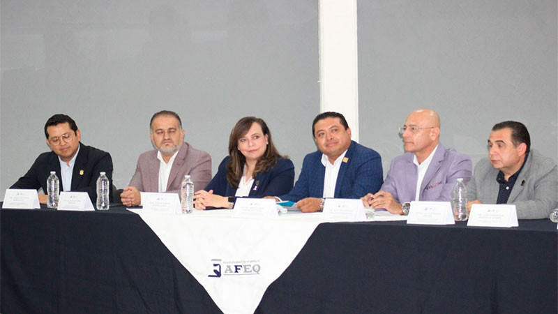 Clausuran Diplomado Fiscal y Tributaciones Especiales 2024 en Querétaro 