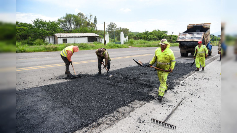 SCOP activa labores de bacheo emergente en carreteras federales
