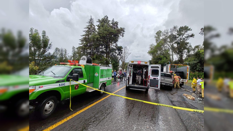  Se incendia camioneta en la Siglo XXI