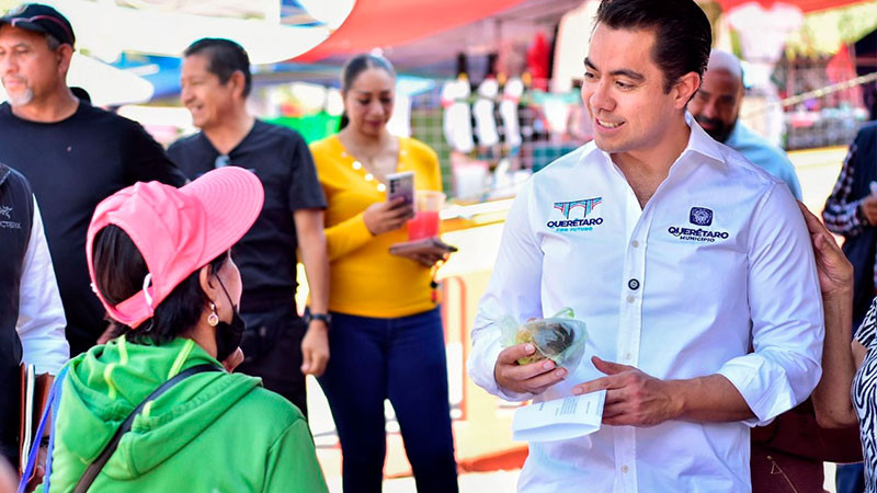 Recorre Felifer tianguis de Hércules, en Querétaro 