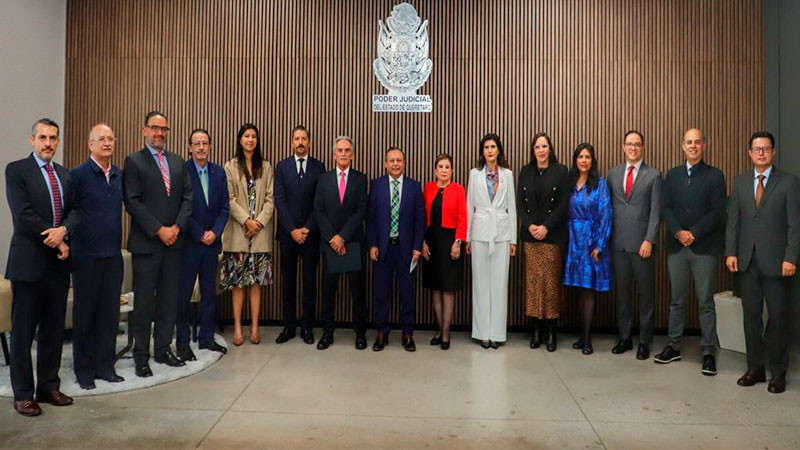 Estrecha Poder Judicial de Querétaro colaboración con el Consejo de Notarios 