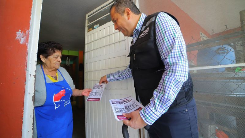 Mano a mano y casa por casa Barragán lleva información del Plan C y promueve afiliación a Morena 