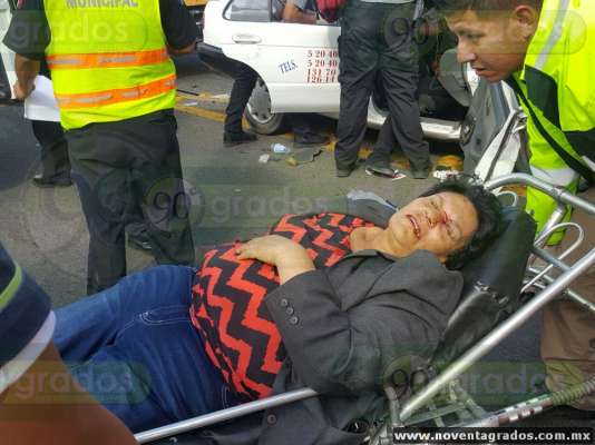 Bebé, adolescente y cuatro adultos, lesionados en aparatoso choque en Zamora, Michoacán  - Foto 2 