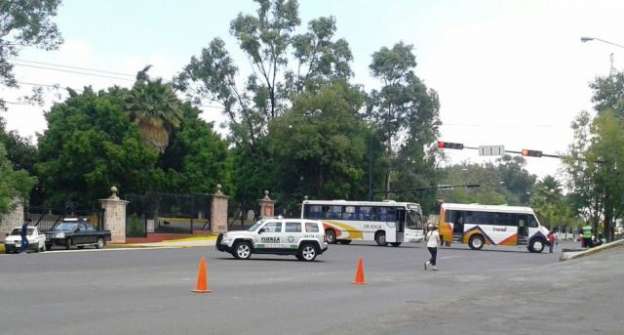 Habitantes de Nahuatzen y Sevina se manifiestan en Morelia; exigen intervención del gobierno - Foto 1 