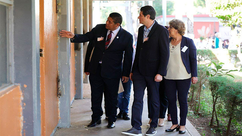 En apoyo a la educación, Alfonso Martínez anuncia rehabilitación integral de escuela 