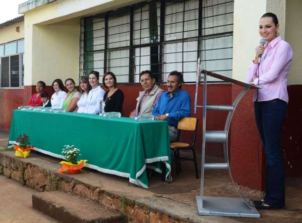 La mala alimentación en la niñez provoca problemas trascendentes: Miriam Cruz