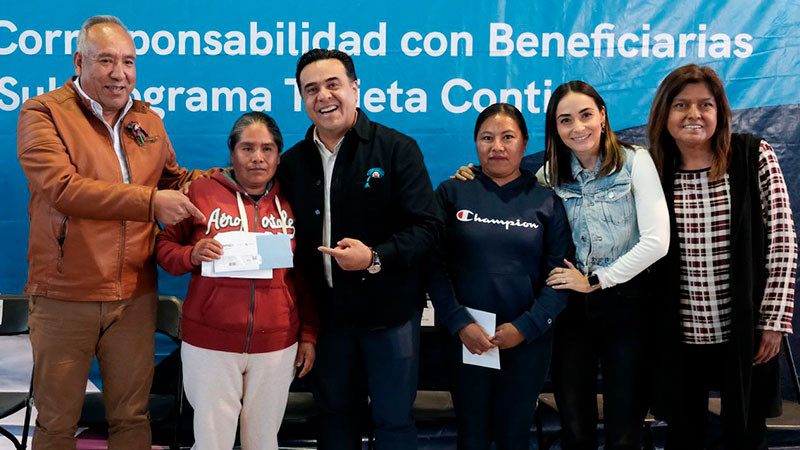 Mujeres de Amealco y Huimilpan reciben Tarjetas CONTIGO 