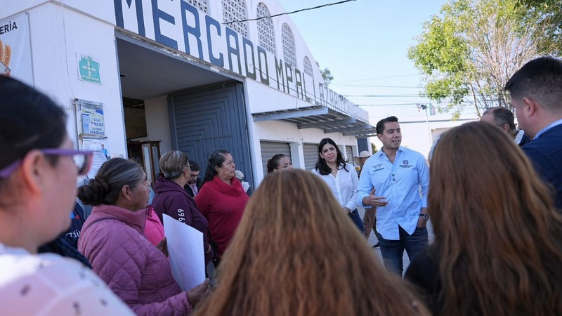 Trabajaremos para detonar la vida económica de los mercados en Querétaro: Felfier Macías 