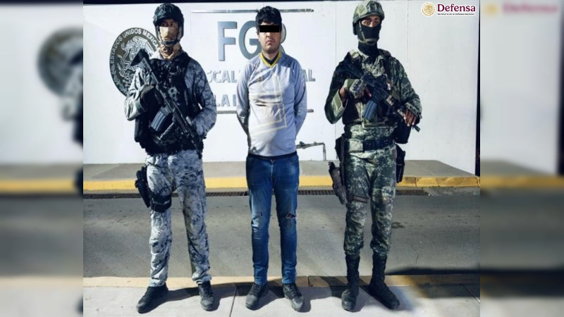 Detienen en Sinaloa a dos hombres con armas y mil pastillas tras enfrentamiento armado en Culiacán 