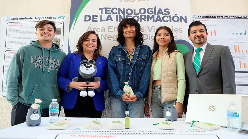 Imparte rectora de la UAQ conferencia sobre el aprovechamiento del suero de leche 